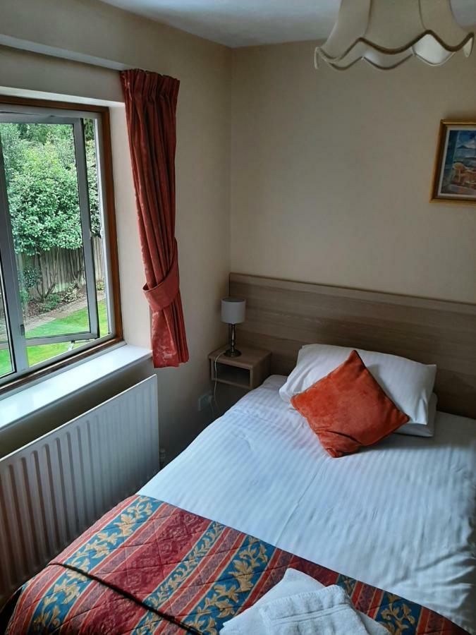 The Pilgrim'S Guest House 뉴버리 외부 사진